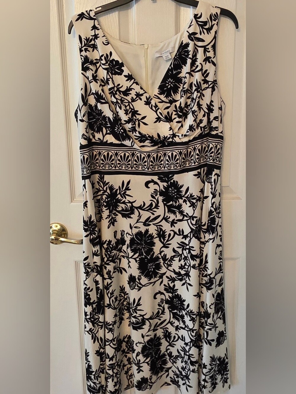 Dressbarn Black and Cream Floral Midi Dress